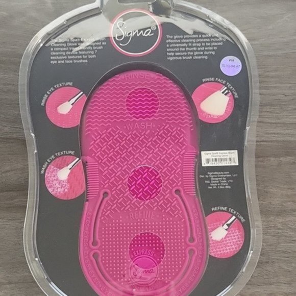 SIGMA - SPA® EXPRESS BRUSH CLEANING GLOVE - Picture 4 of 5